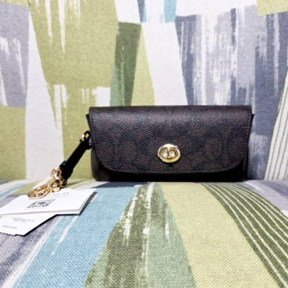 Coach Signature Canvas Sunglasses Case In Walnut/Black - Picture 1 of 8